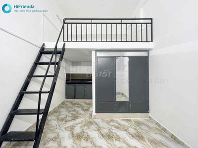PHÒNG TRỌ GÁC RỘNG 30m2 Ở 4 NGƯỜI 4 XE NGAY VĂN LANG CS3