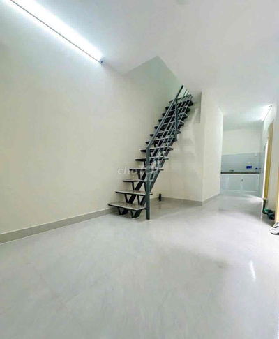 cho thuê nhà nguyên căn mới sạch sẽ.2pn,1wc Cống Quỳnh Q1