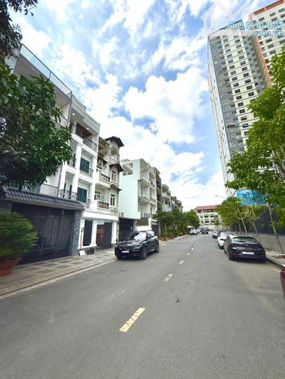Cho thuê nhà phố Khu Homyland Riverside, Quận 2 (TP. Thủ Đức)