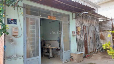 BÁN GẤP NHÀ CẤP 4(48M2) HẺM CỤT 6M.