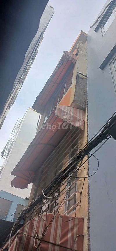Cho thuê nhà nguyên căn.Đường Tô Hiến Thành.Phường 15.Quận 10.