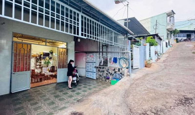 Bán nhà chuyển chỗ làm việc