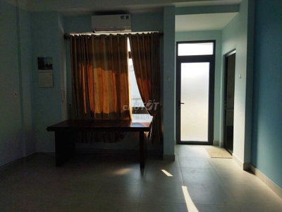 Nhà cho thuê 3 tầng ( thoáng mát - rộng rãi- đẳng cấp )