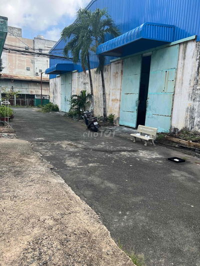 Cho thuê nhà xưởng 300m2-KCN Tân Tạo