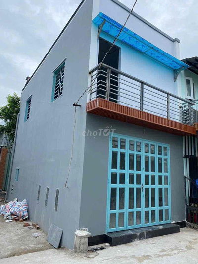 nhà cần bán  DT 4x9 .1 lầu 2 phòng hẻm 5m xe hơi