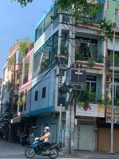 Chính chủ bán gấp nhà 2 mặt tiền quận 4, không ngập nước
