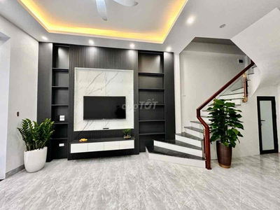 Cho thuê nhà nguyên căn Lai Xá DT 45m 5 tầng 4PN full đồ 7 triệu