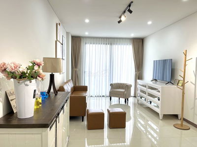 cho thuê căn hộ Hà Đô Centrosa 138m2 3PN+ Nội thất Cơ Bản giá 35tr