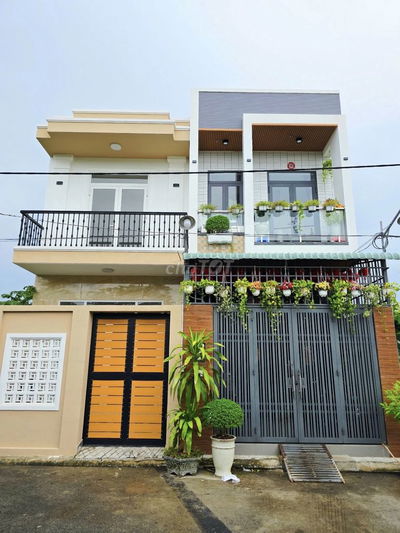 NHÀ ĐẸP 67M2, 2 TẦNG, HOÀN CÔNG, ĐƯỜNG Ô TÔ, GẦN BẾN XE MIỀN ĐÔNG MỚI.