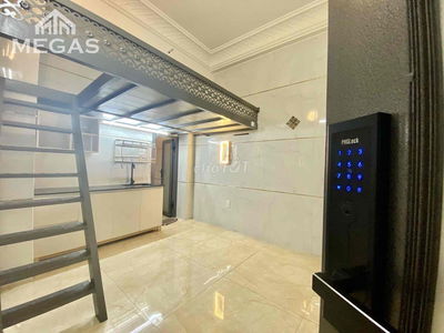 CHDV SANG TRỌNG NGAY SÁT CÔNG VIÊN PHÚ LÂM Q6 - Thang máy - máy lạnh