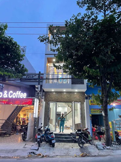 Nhà Mặt Tiền Huỳnh Thị Hai. Gần chợ Hạt Điều. 4mx16m. 1 Trệt 2 Lầu