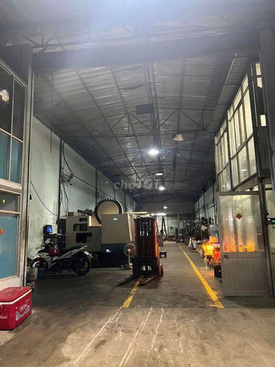 Cho thuê nhà xưởng 350m2 giá thuê 20 triệu/tháng