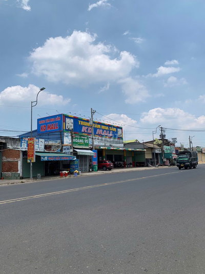 Chính chủ cần bán gấp lô đất mặt tiền đường nhựa ngay ngã 4 chơn thành