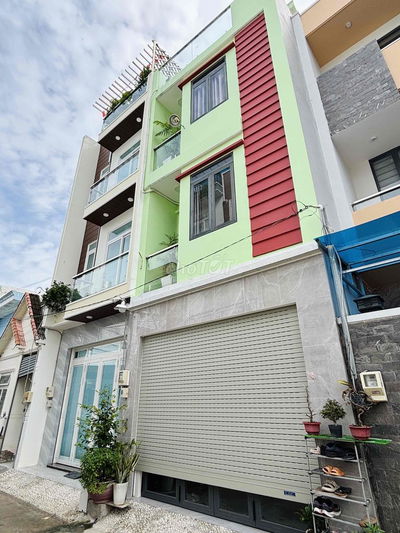 Bán Nhà 4 tầng HXH Võ Văn Hát, 4.5x11 Xe Hơi Ngủ Trong Nhà, chỉ 4.x Tỷ
