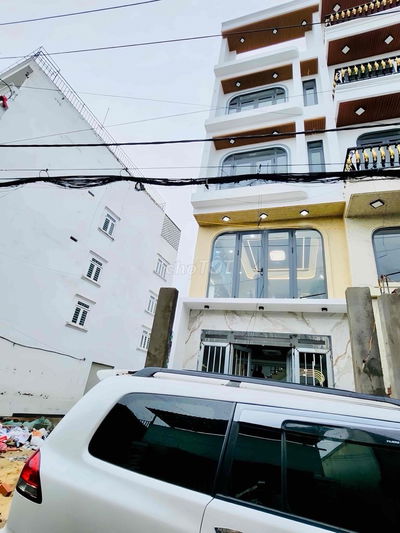 👉Đường Xe Tải Thông Tứ Tung - DT: 4x17 (68m2) - Nhà Đúc 5 Tầng, Cạnh T