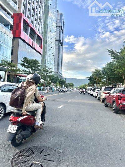 BÁN SIÊU PHẨM LÔ GÓC VÕ NGUYÊN GIÁP 240M2 NGANG 14  CHỈ  75 TỶ