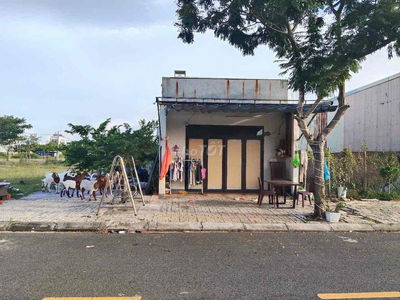 Bán đất tặng nhà cấp 4 kẹp cống Thân Văn Nhiếp