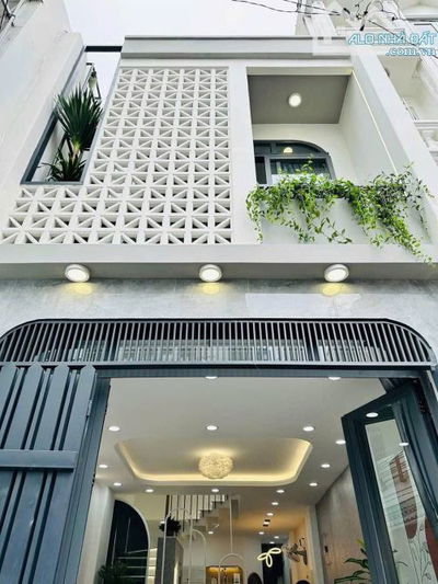 🏡 BÁN NHÀ NAM KỲ KHỞI NGHĨA – P6, QUẬN 3 – GIÁ CHỈ 2 TỶ 380/ 52m2 – SỔ RIÊNG 🏡