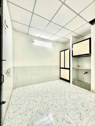 phòng trọ trệt,  mặt tiền Thoại Ngọc Hầu, cạnh siêu thị GO