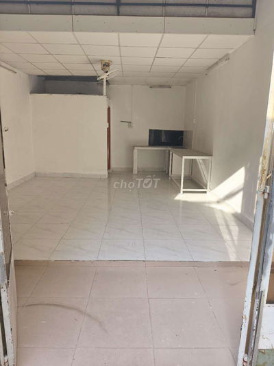 Cho thuê nhà nguyên căn Huỳnh Tấn Phát phường Phú Mỹ