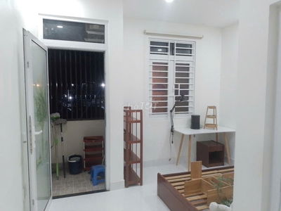 Cho sinh viên thuê phòng máy lạnh diện tích 44m2