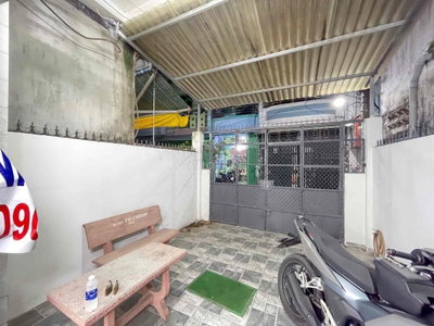 cần bán nhà quận 11