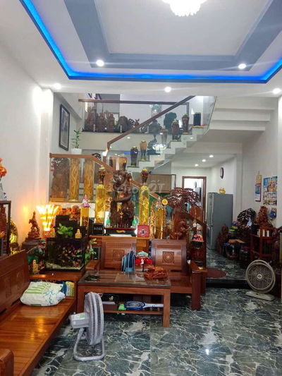 Bán nhà kiệt Âu Cơ