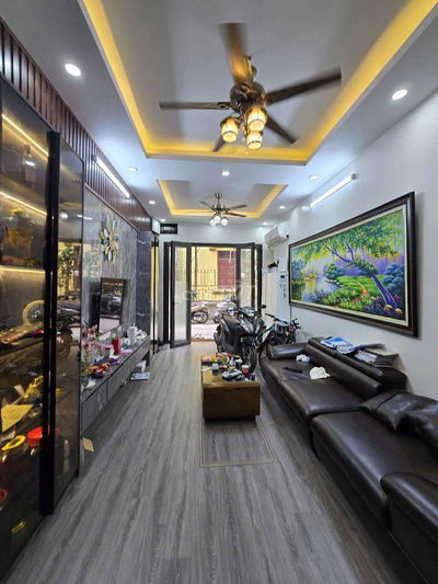 Nhà ở Giải Phóng - Hoàng Mai, 35 m2, 5 tầng, ô tô 7 chỗ, chỉ 8.495 tỷ