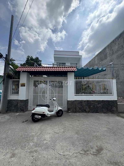 BÁN NHÀ 2 TẦNG -LINH ĐÔNG-SÁT ĐƯỜNG PHẠM VĂN ĐỒNG- 200m2(8x25)-12,2 tỷ