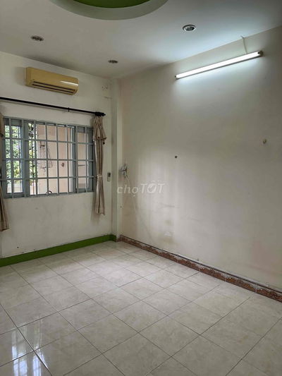 Phòng trọ hẻm 266 kế siêu thị Go Tô Hiến Thành Q10