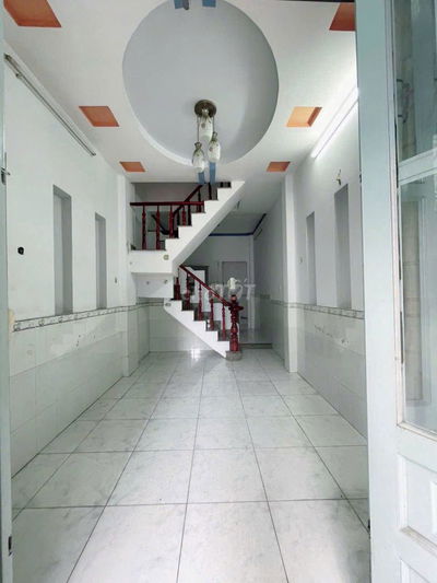 Nhà 2 phòng ngủ, hẻm xe hơi, Lê Thị Riêng