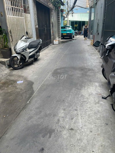 BÁN NHÀ HẺM HỒNG LẠC