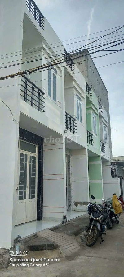 BÁN NHÀ 3X10 SỔ RIÊNG HẺM TRUOC NHÀ 4M GẦN CẦU GẠCH DOI NHÀ BÈ MỚI ĐẸP