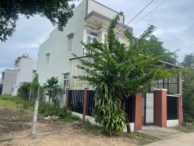 Cần bán nhà 2 tấm, khu Dân cư đông đúc,