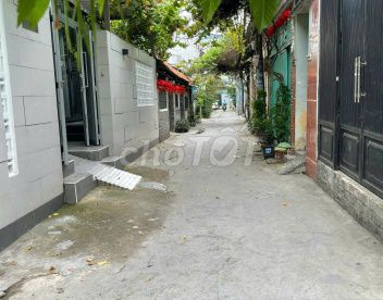 Bán gấp nhà chợ bình chánh 1 tỷ 7 shr ngay đường đinh đức thiện