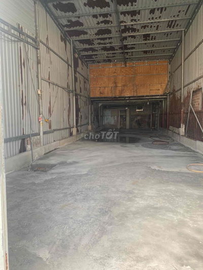 cho thuê kho xưởng 10tr tháng ,chính chủ 100m2 /xe công-tai-nơ vào đc