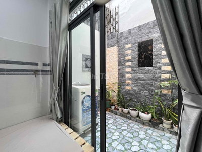 STUDIO SÂN VƯỜN MỚI ĐỦ NỘI THẤT NGAY CÔNG VIÊN GIA ĐỊNH