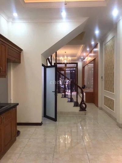 Bán nhà Quan Nhân 62m2 vị trí đẹp ngõ thông rộng SH quay đầu 15.5 tỷ