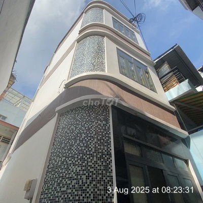 Bán nhà lô góc Lý Thái Tổ Q.10, 4T, full nội thất, cửa hậu, nhích 5tỷ