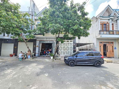 Nhà phố khu nhà ở Tân Đông Hiệp gần Vincom550 Dĩ An