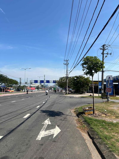Lô Đất DT Lớn 125m2 MT LÊ VĂN HIẾN _ Đường 48M _ XÂY CĂN HỘ , VP
