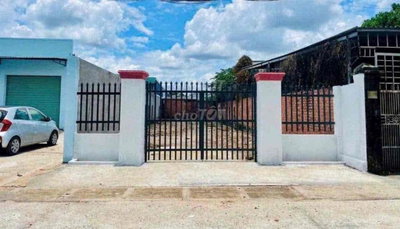Vợ ck em chính chủ kẹt tiền bán lô đất ngay chợ 250m2 giá 330 TRIỆU