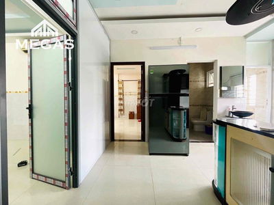 CHO THUÊ 2PN 50m2 SIÊU TO BẾP CHỮ L THOÁNG MÁT