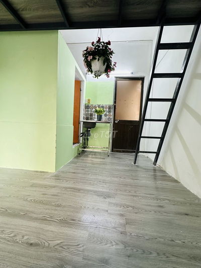 Phòng Mới Sạch Sẽ Thoáng Mát NGAY ĐƯỜNG NGUYỄN KIỆM
