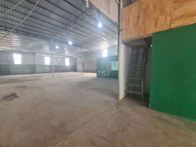 Cần Cho Thuê Xưởng 20tr 400m Thạnh Xuân 25 Q12. Có sẵn văn phòng
