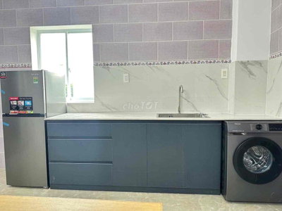 CHO THUÊ CĂN HỘ MỚI RA LÒ 2PN FULL NỘI THẤT CAO CẤP GIÁ 11TR
