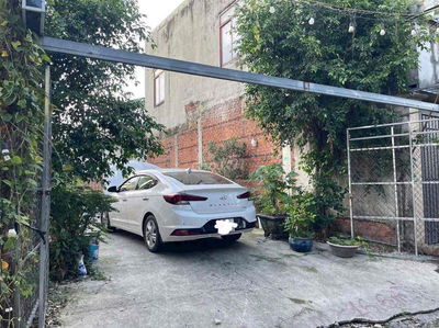 Đất sát siêu thị go ngang 6m dt 100m2