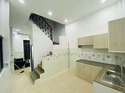 BÁN NHÀ HẺM 6M CÁCH MẠNG THÁNG TÁM,3 TẦNG,45M2, NHỈNH 8TỶ