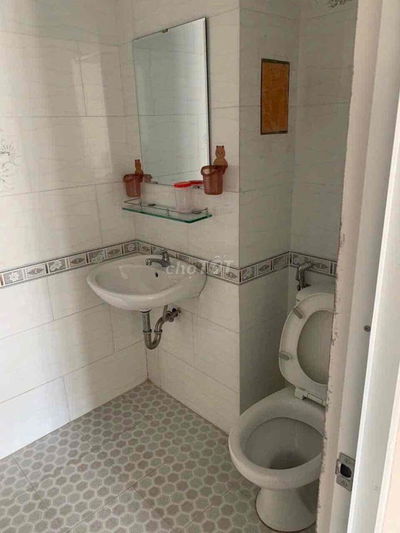 phòng máy lạnh, giờ giấc tự do ko chung chủ, chìa khoá riêng,
