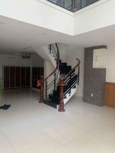 Cho thuê KD tự do _ Đường xe hơi Tô Hiến Thành_6x14m_6PN 6WC